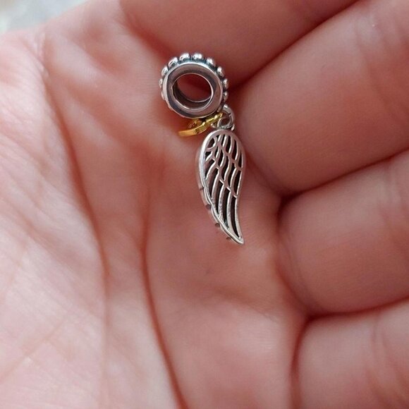 925 Silver Retro Wing Charm - Picture 3 of 5